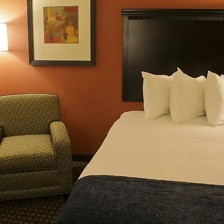Decatur Conference Center And Hotel Room photo