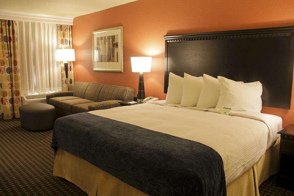 Conference Center And Hotel Decatur