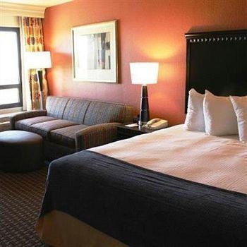 Conference Center And Hotel Decatur